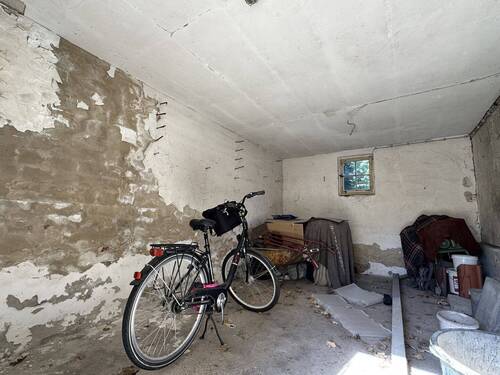Garage - 