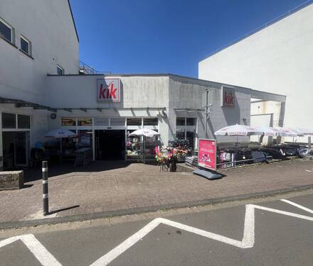 1. Außenansicht - Repräsentative Gewerbefläche in zentraler Lage am Teichplatz** Über 1200 m² ** Nahe A60B41051256*** optimale Parkmöglichkeiten-direkt am Parkhaus**