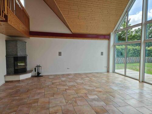 Der Wohnbereich mit Kamin,... - 