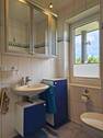 ins Badezimmer im EG - 