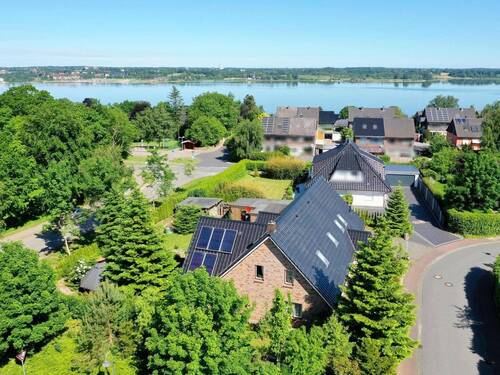 Blick auf das Südufer der Schlei - Einfamilienhaus mit 240,00 m² in Fahrdorf zur Miete