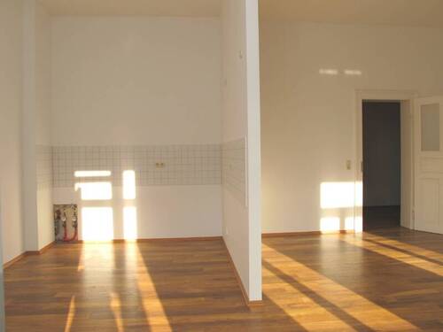 2 offene Küche - 3 Zimmer Etagenwohnung zur Miete in Dresden