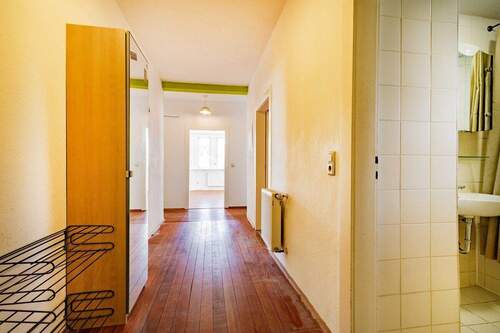 Flur - 4 Zimmer Etagenwohnung zum Kaufen in Karlsruhe