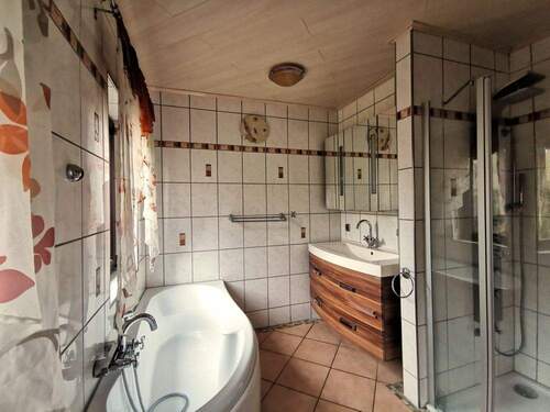 Badezimmer Erdgeschoss II - 