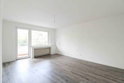 Wohnzimmer 1.OG links - 2 Zimmer Etagenwohnung zum Kaufen in Duisburg