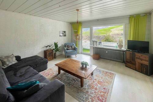 Wohnzimmer - 2 Zimmer Etagenwohnung zum Kaufen in Brilon