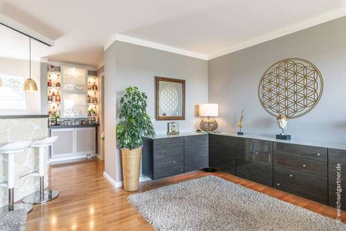 Lichtdurchfluteter Wohnbereich - Etagenwohnung mit 94,90 m² in München zum Kaufen