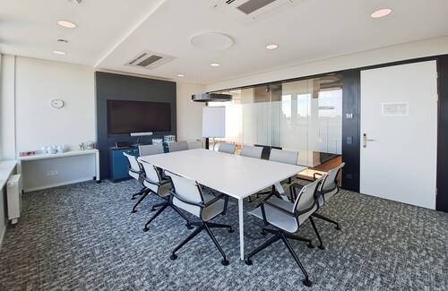 Regus_Hafen Süderelbe_Germany_Centre 5034_Board Ro - Privater Büroraum für 4 Personen in Regus Hafen Süderelbe