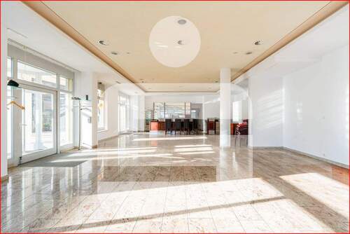 Gastraum - Vielseitige Gewerbefläche in Bestlage von Rickenbach - Gastronomie, Büro oder Praxis