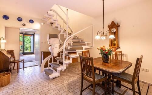 Essdiele mit Übergang zur Küche und Wohnzimmer - 4 Zimmer Reihenendhaus zum Kaufen in Heikendorf