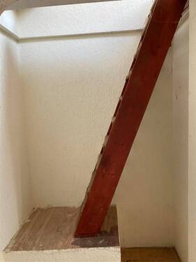 Maisonettetreppe DG-Wohnung - 