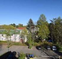 Edles Apartment als DG-Maisonette - EBK - Luxusbad - Galerie - 3 Balkone - PKW-Stellplatz inkl. - Hohen Neuendorf