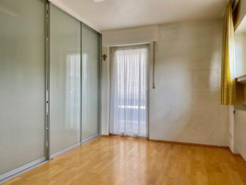 Zimmer 1 (OG) - 