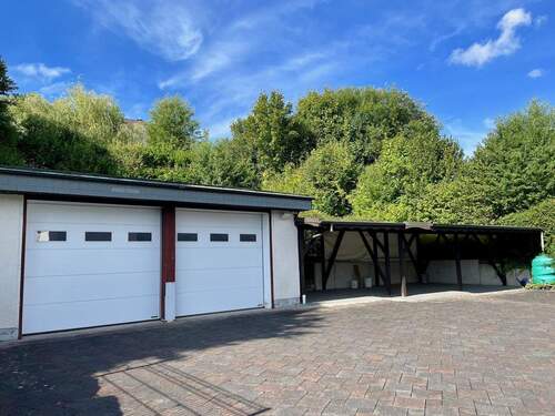 Garagen und Carport - Mehrfamilienhaus, Wohnhaus mit 228,00 m² in Bergneustadt zum Kaufen