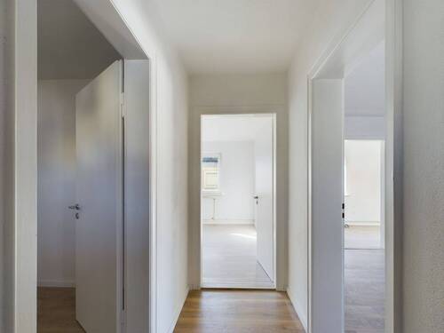 Eingangsbereich/Flur - VERMIETUNG: NEU renovierte 2-Zimmer-Wohnung in der Lange Wiesen.