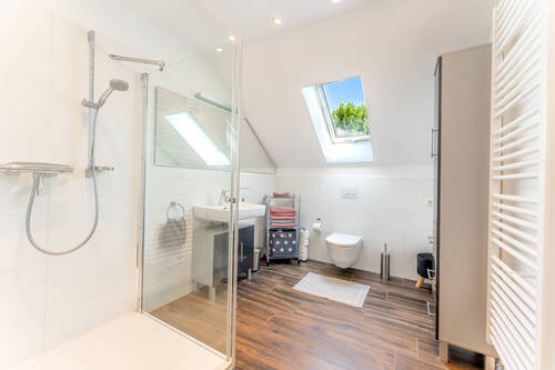 Badezimmer im Obergeschoss - 