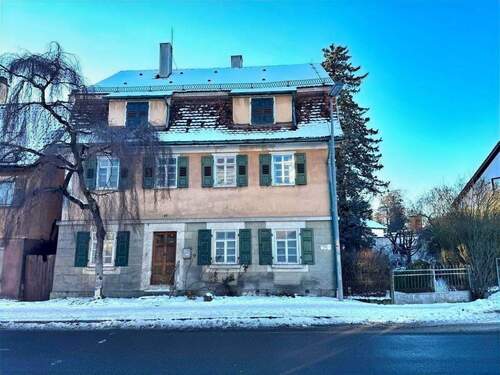 Blick aufs Haus - 1 Zimmer Mehrfamilienhaus, Wohnhaus in Gschwend
