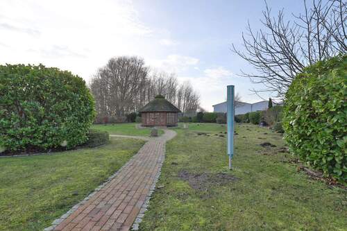 Übergang zum anliegendem Grundstück - 