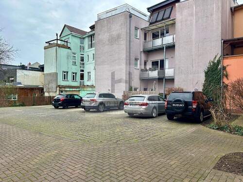 Parkplatz Innenhof - 