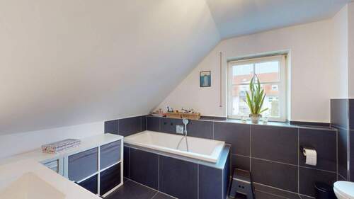 Badewanne im Tageslichtbad - 