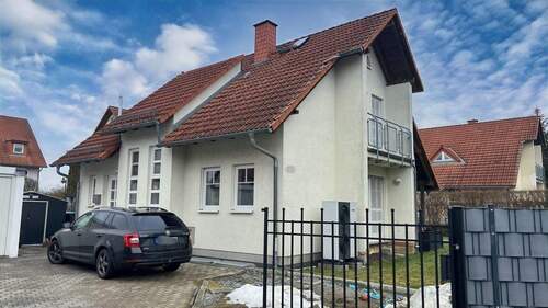 Frontalansicht - Modernes Einfamilienhaus in Arnsdorf