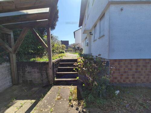 Treppe zur Pergola - 