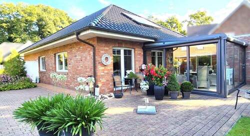 Ansicht - * RESERVIERT *** Gepflegter & wohnlicher Bungalow mit Garage, Garten etc...