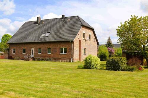Seitenansicht Südwest - 1 Zimmer Einfamilienhaus zum Kaufen in Kruckow
