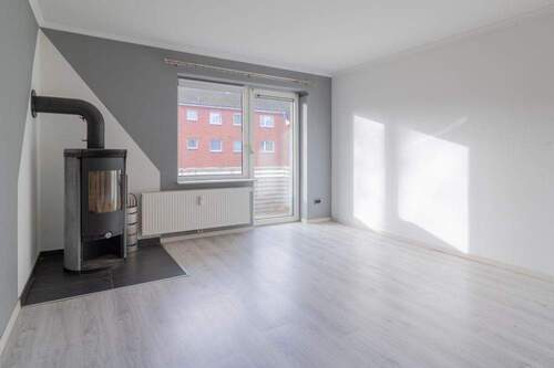 Wohnzimmer mit Ofen - 