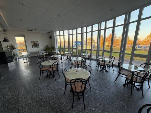 Bistro 1. OG - 