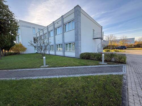 Vorderansicht - Einfamilienhaus mit 1.890,90 m&sup2; in Kassel zum Kaufen