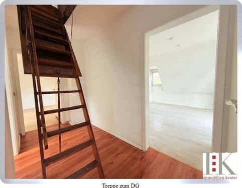 Treppe zum DG 1.1 - 