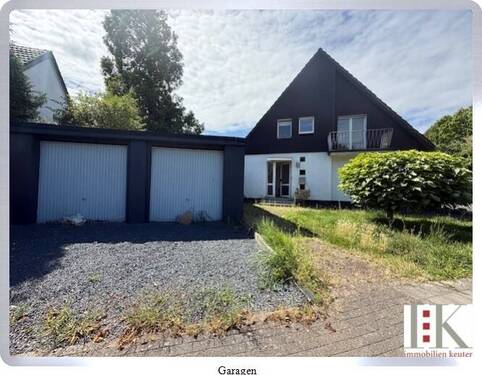 Garagen - 5 Zimmer Reihenendhaus in Neuss