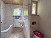 Badezimmer Wohnung links - 