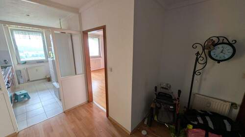 Diele mit Küche & Schlafzimmer - 