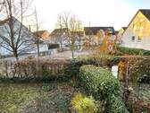 Blick Garten und Spielplatz - 
