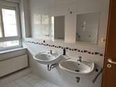 Zweier Waschtisch im Bad - 