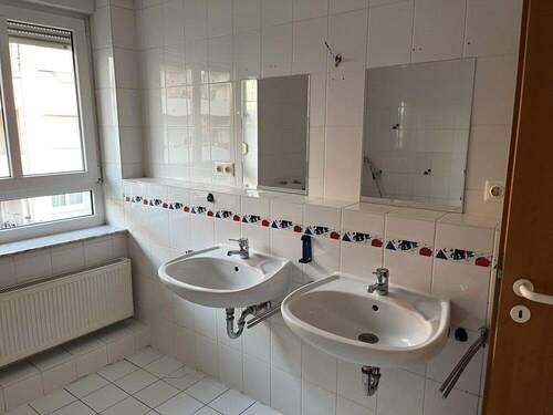 Zweier Waschtisch im Bad - 