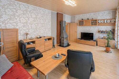 Wohnzimmer - 3 Zimmer Etagenwohnung zum Kaufen in Delligsen