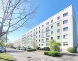 Haus vorn - Charmante 3-Zimmer-Stadtwohnung in grüner Umgebung zu vermieten!