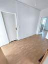 Flur - 3 Zimmer Etagenwohnung zur Miete in Cottbus