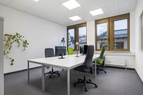 Office 4 Personen - Büro mit 38,00 m² in Frankfurt am Main zur Miete