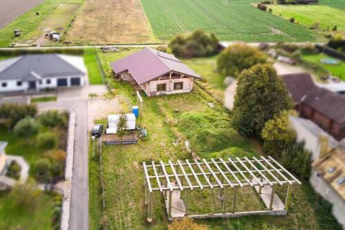 Haus mit Umgebung - 
