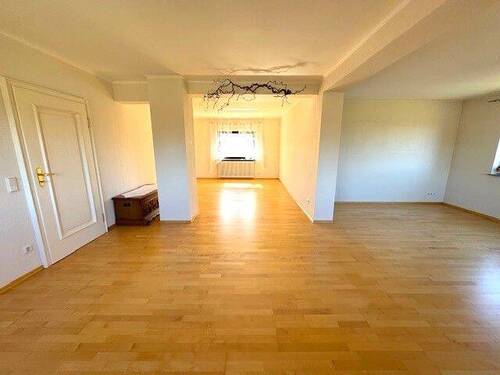 Blick vom Wohn- zum Esszimmer imOG - 