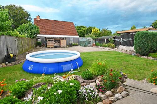 Der großzügige, gepflegte Garten - 