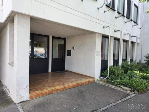 Wohnungstüre - 4 Zimmer Etagenwohnung in Pfullingen