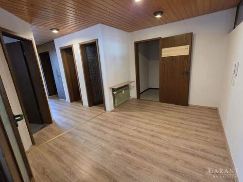 Eingangsbereich - Etagenwohnung mit 133,00 m&sup2; in Pfullingen zum Kaufen