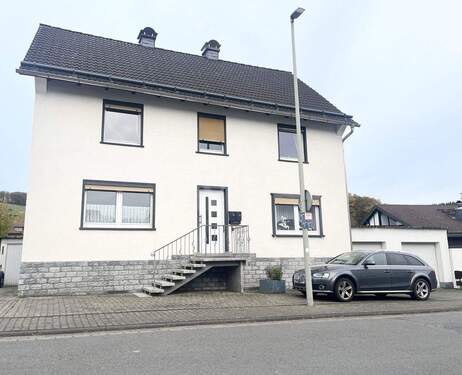 Titelfoto - 4 Zimmer Einfamilienhaus zum Kaufen in Netphen / Unglinghausen