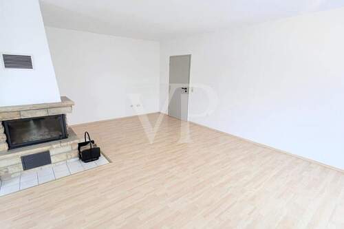 Gemütlicher Wohnbereich mit Kamin - Etagenwohnung mit 63,00 m&sup2; in Neu-Anspach zum Kaufen