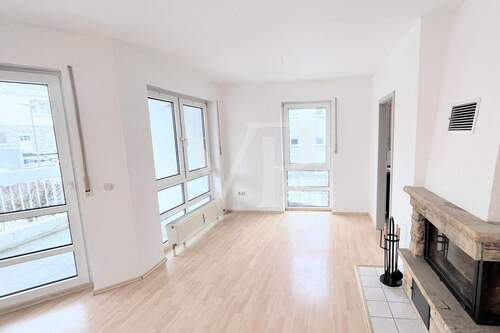 Essecke mit Zugang zum Balkon - 